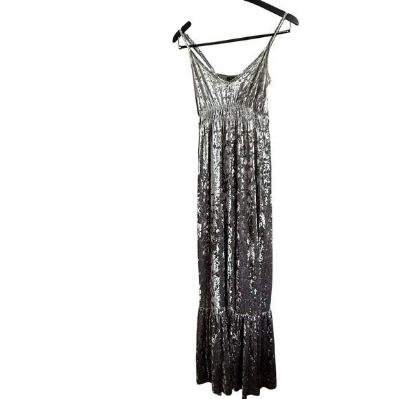 Romeo & Juliet Couture Dresses & Skirts - Romeo + Juliet Couture Silver Crushed Velvet Tiered Maxi  size small